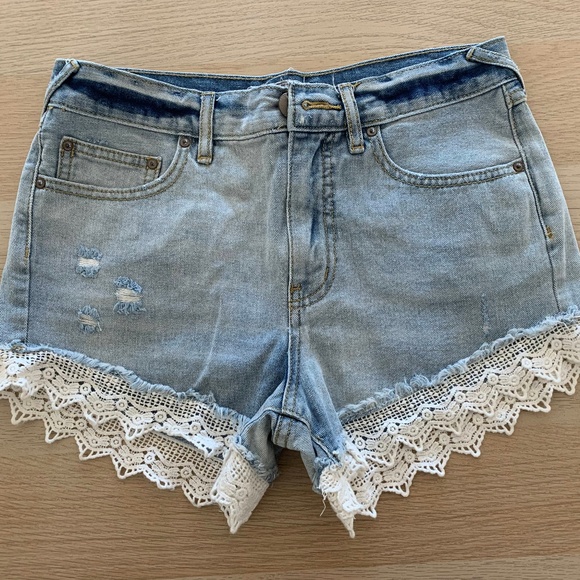 Free People Lacey Denim Shorts - Picture 1 of 3